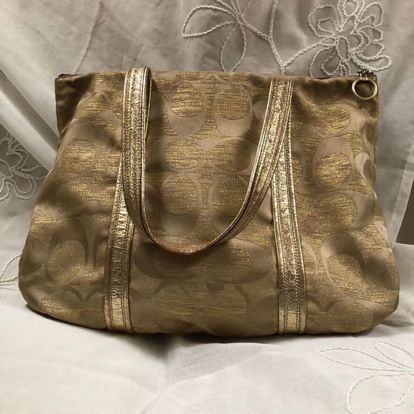 Coach Gold Poppy shoulder bag - Picture 5 of 9